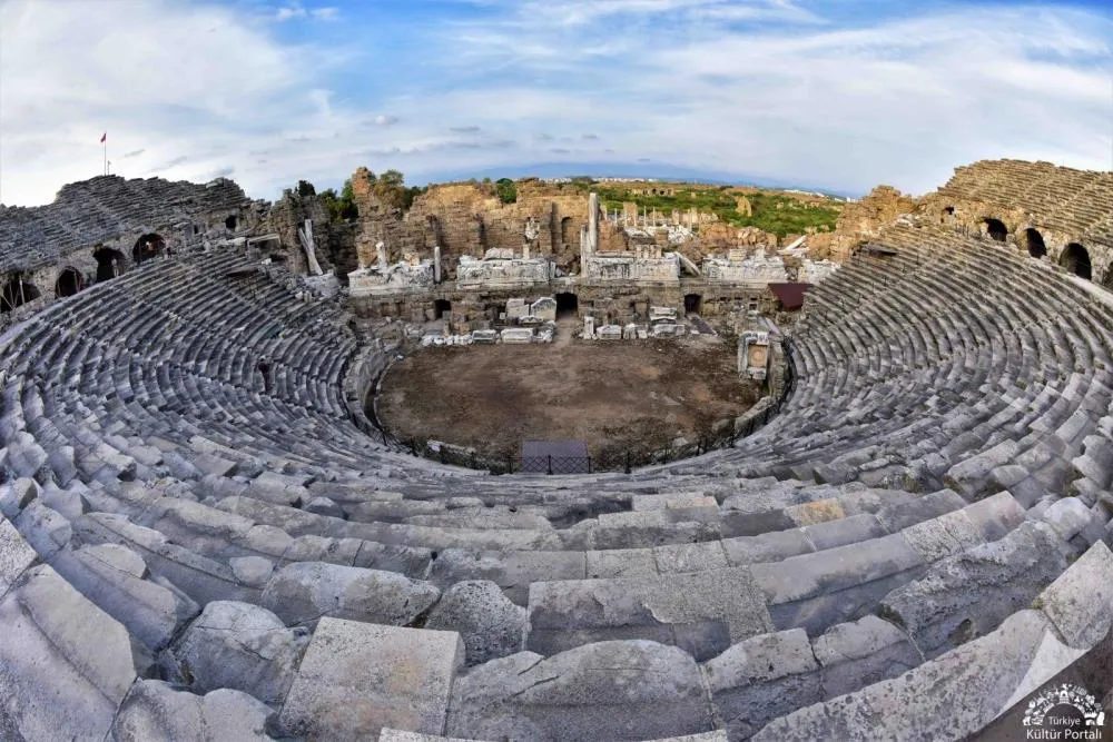 Antik tiyatronun oturma basamakları