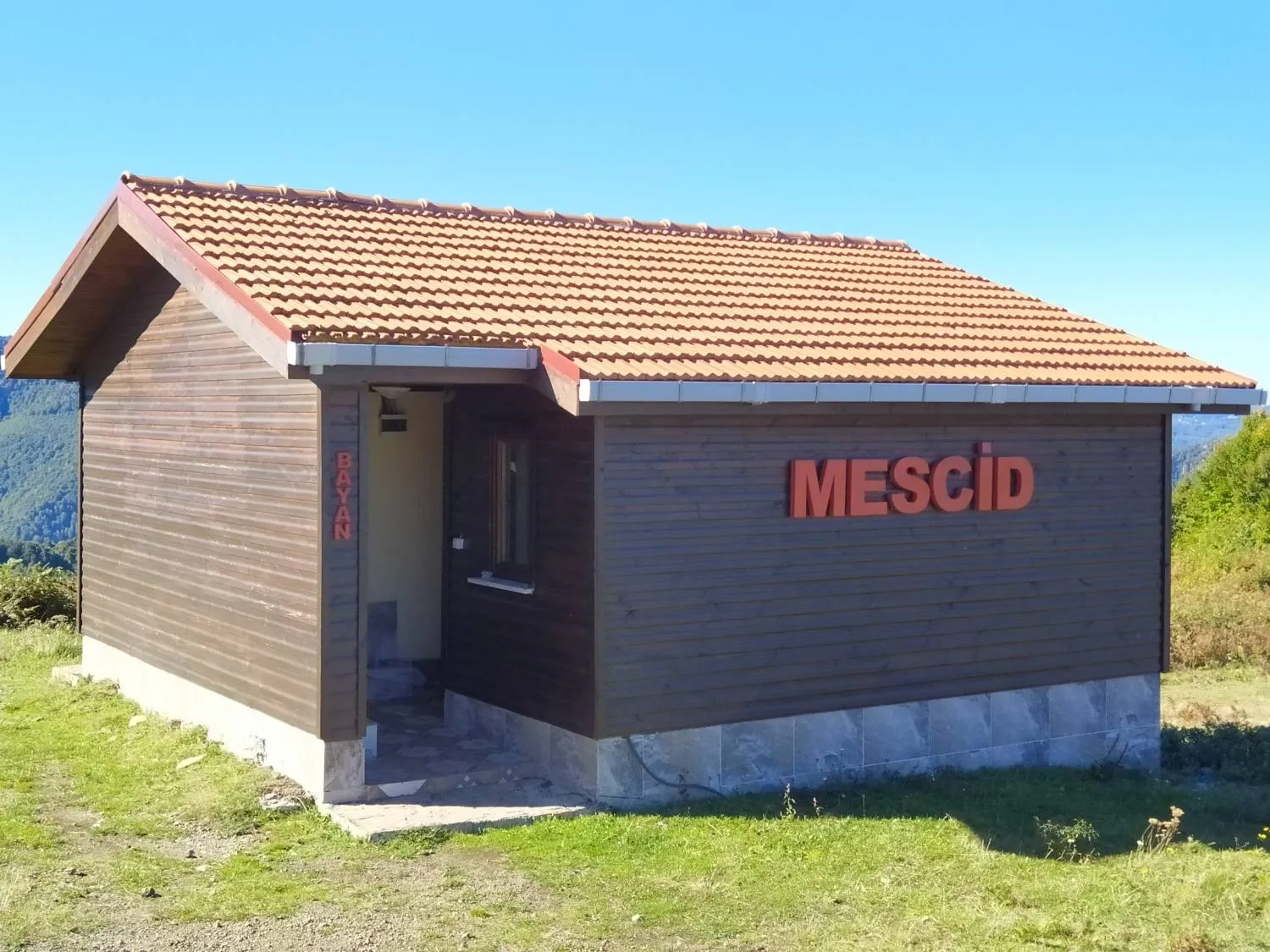 Suadiye Tabiat Parkı'ndaki mescit